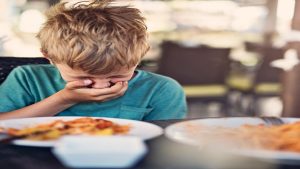 علائم مسمویت غذایی در کودکان