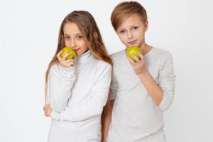 تغذیه در دوران بلوغ پسران و دختران