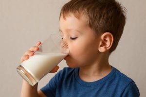 عوارض مصرف زیاد شیر